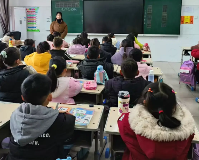 学习支架村庄教师引导学生在自主探求与协作学习中完成常识建构
